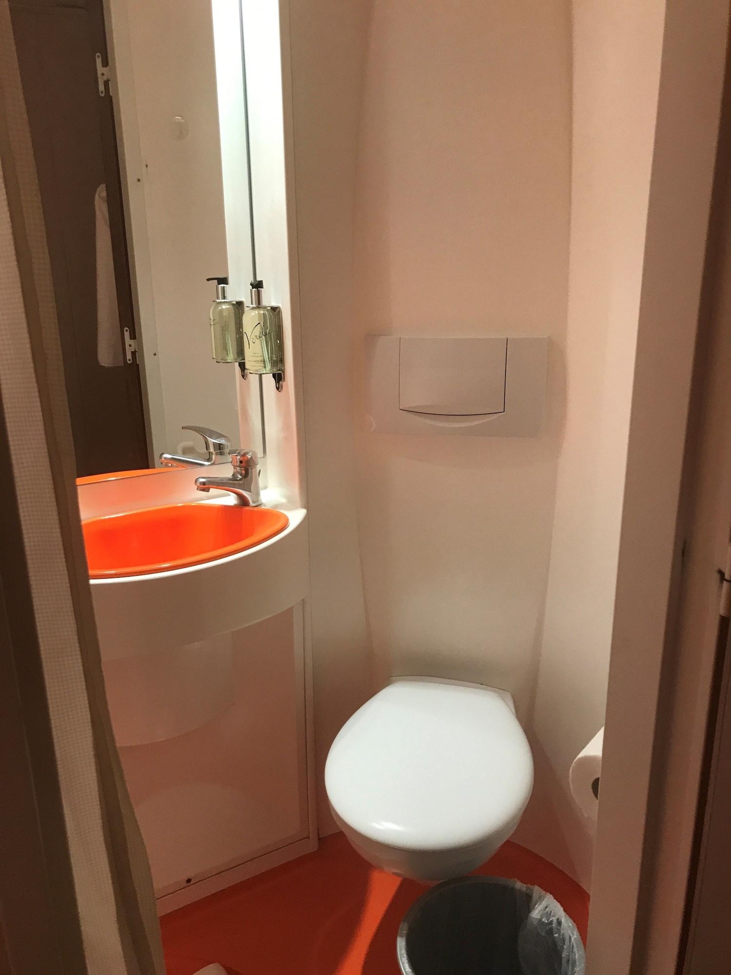 Easyhotel South Kensington Лондон Екстериор снимка
