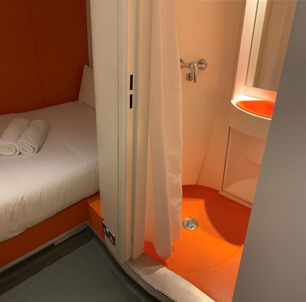 Easyhotel South Kensington Лондон Екстериор снимка