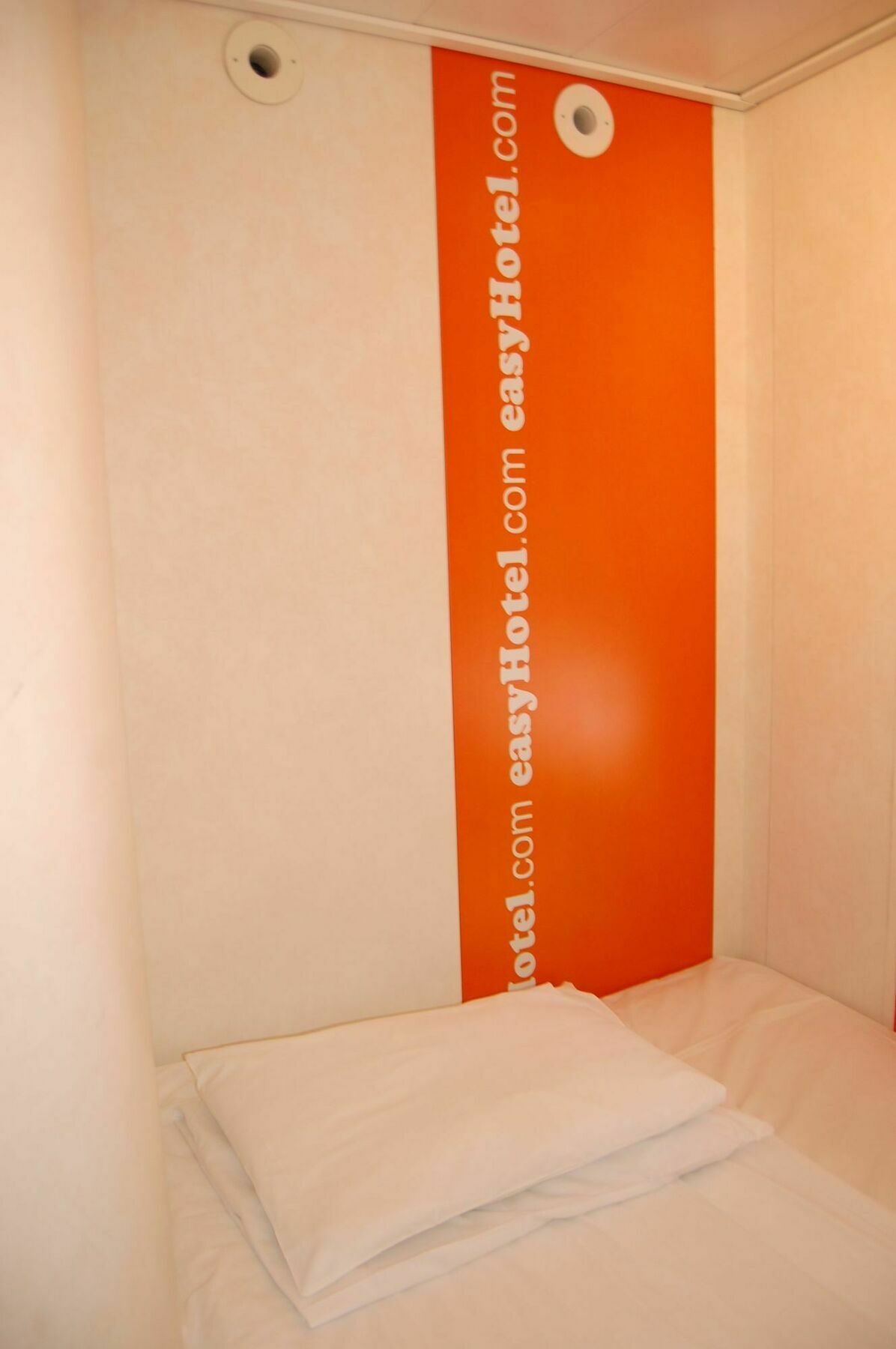 Easyhotel South Kensington Лондон Екстериор снимка